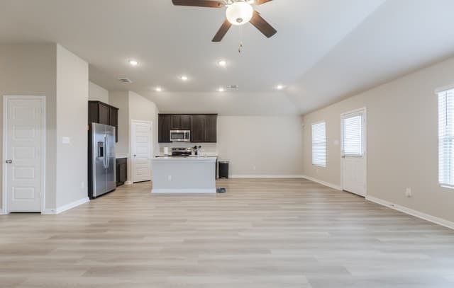 3035 Selhurst — photo 3