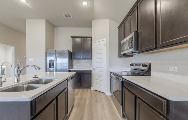 3035 Selhurst — photo 4