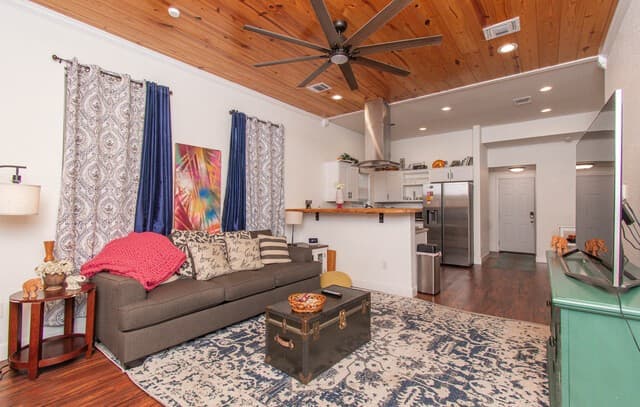 235 Belmont — photo 5