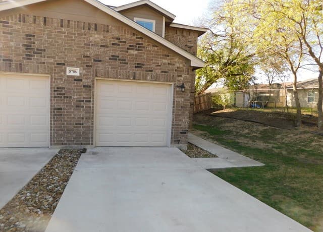 8706 8th St Unit 2 — photo 2