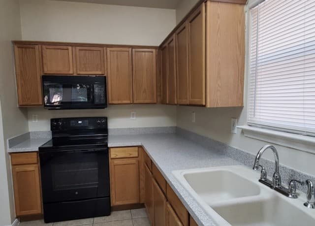 8619 Branch Hollow — photo 4