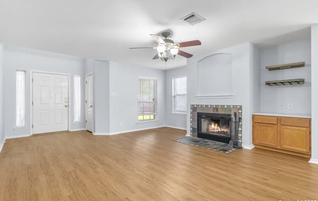 9027 Harbour Town — photo 2