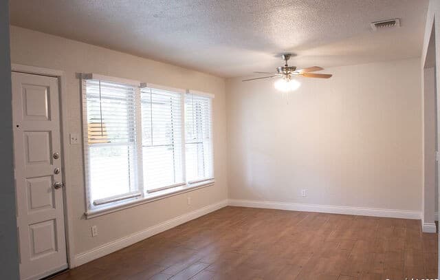 4618 Neer — photo 4