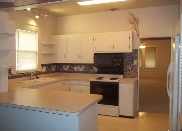 330 Eads — photo 4