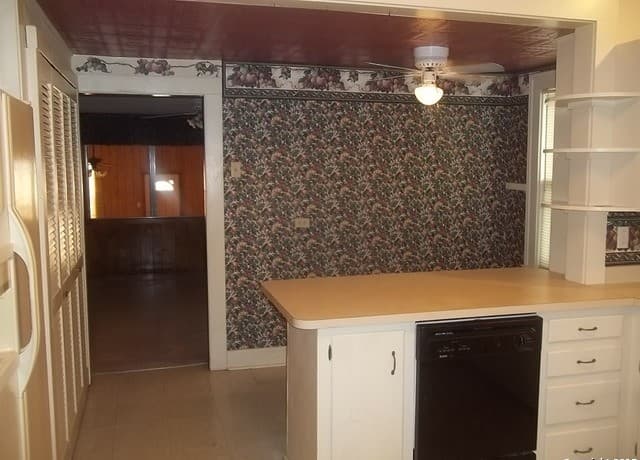 330 Eads — photo 5