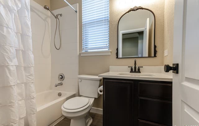 4-bedroom rental at 7615 Cherished Bend in San Antonio, TX — photo 5