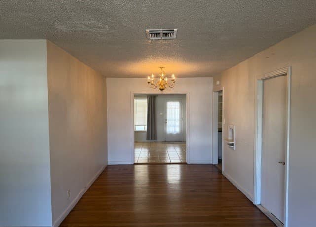 114 Erskine — photo 3