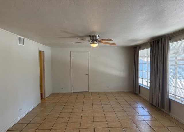 114 Erskine — photo 5