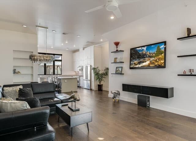 1226 S Presa Unit UNIT 105 — photo 5