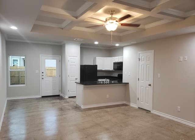 8315 Breezy Cove Unit 3 — photo 2