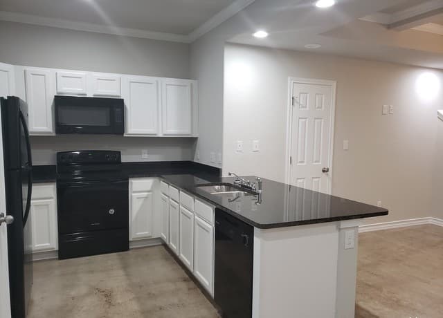 8315 Breezy Cove Unit 3 — photo 4