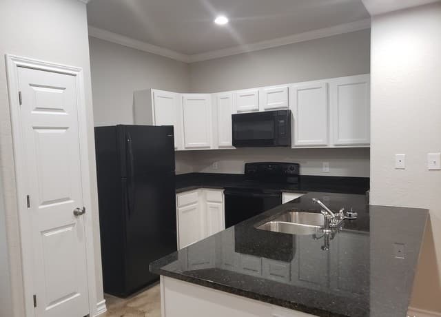 8315 Breezy Cove Unit 3 — photo 5