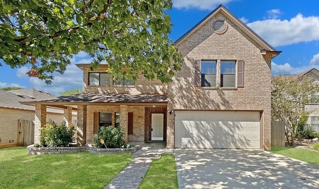 4-bedroom rental at 7051 Shadow Run in San Antonio TX