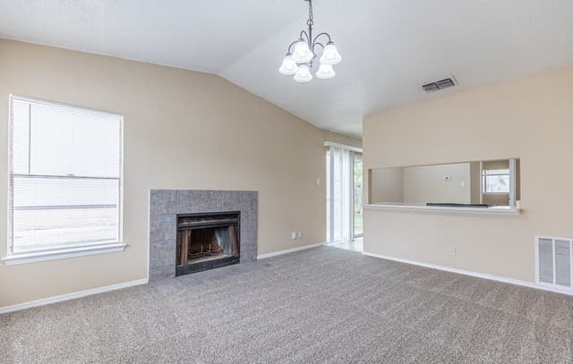 3-bedroom rental at 9643 Bratton in San Antonio, TX — photo 4