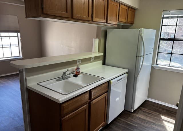 11610 Vance Jackson Unit 864 — photo 5