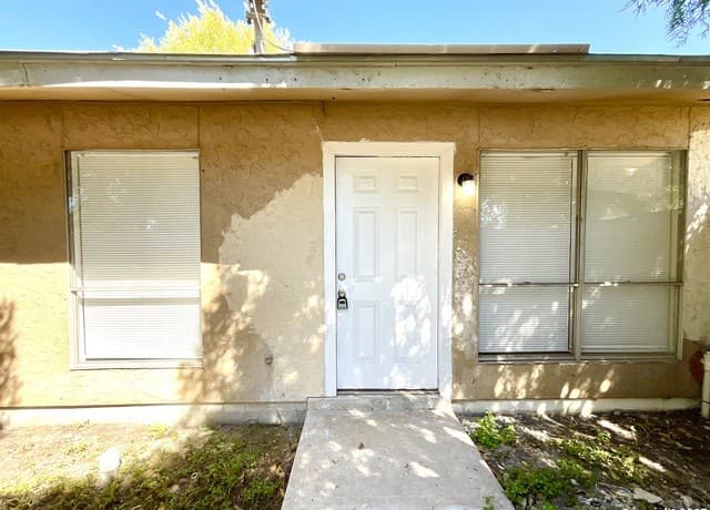 3-bedroom rental at 7237 Glen Bay in San Antonio, TX — photo 2
