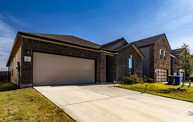 3-bedroom rental at 14715 Gecko Landing in San Antonio TX