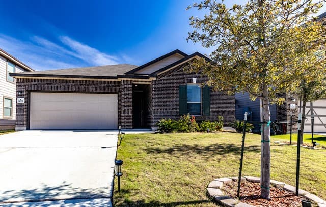 3-bedroom rental at 14715 Gecko Landing in San Antonio, TX — photo 3