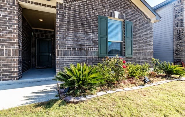 3-bedroom rental at 14715 Gecko Landing in San Antonio, TX — photo 4
