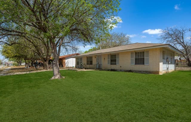 4862 Castle Arms Drive — photo 3