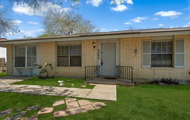 4862 Castle Arms Drive — photo 4