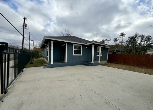 514 Martin Luther King Dr