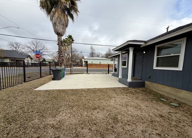 514 Martin Luther King Dr — photo 4