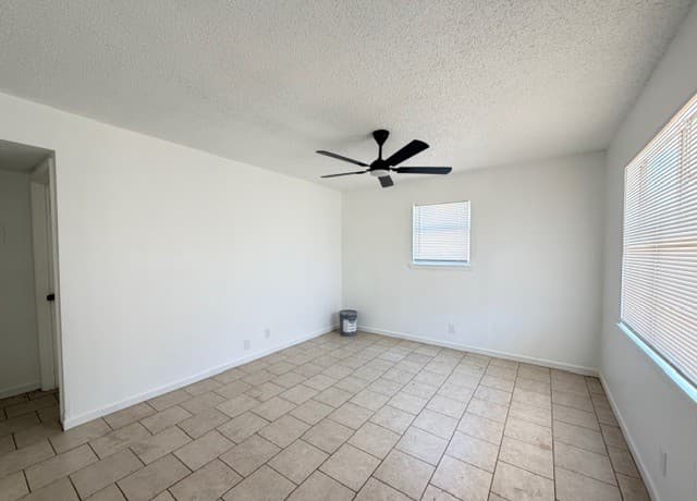 2-bedroom rental at 1418 Romero Unit 1 in San Antonio, TX — photo 3