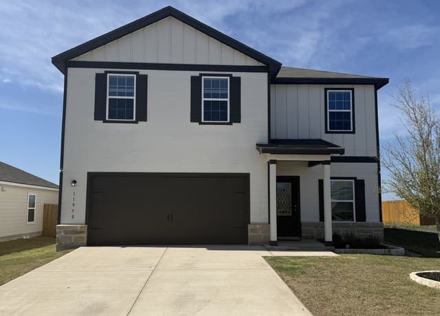 4-bedroom rental at 11978 Luckey Villa in San Antonio TX