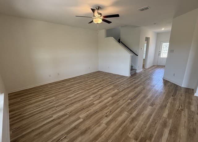 4-bedroom rental at 11978 Luckey Villa in San Antonio, TX — photo 4