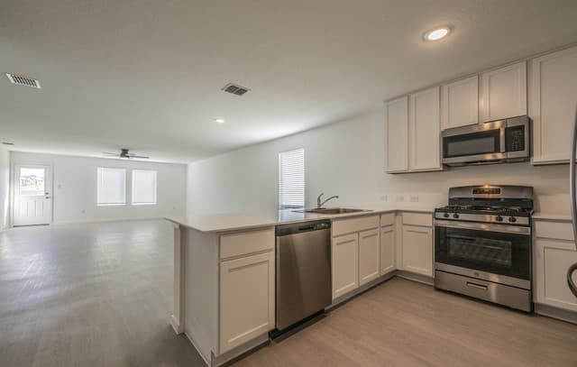 4-bedroom rental at 287 Bailey Bluff in San Antonio TX