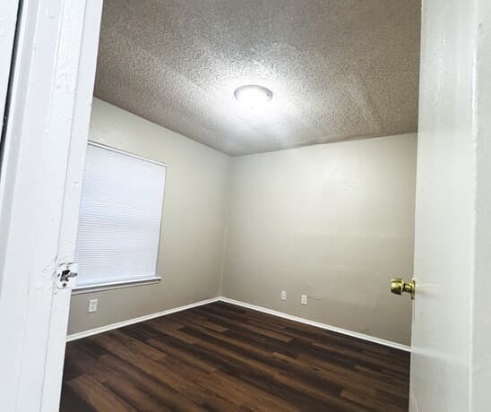 3-bedroom rental at 8719 Potlatch St in San Antonio, TX — photo 4