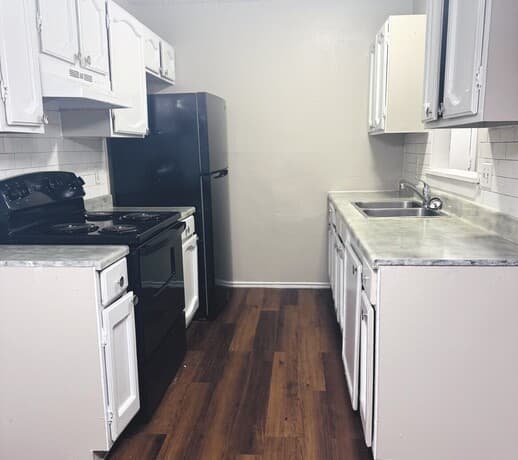 3-bedroom rental at 8719 Potlatch St in San Antonio, TX — photo 5