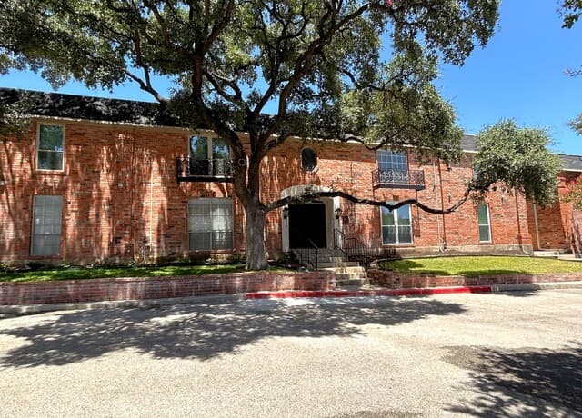 7500 Callaghan Unit 350