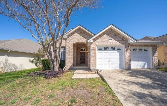 3-bedroom rental at 1435 Bluff Forest in San Antonio TX