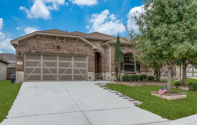 3-bedroom rental at 13410 Flora Springs in San Antonio TX