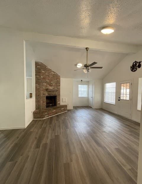 3-bedroom rental at 2730 Mud Lake in San Antonio, TX — photo 3