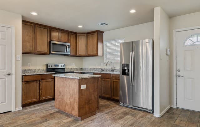 342 Ferris — photo 3