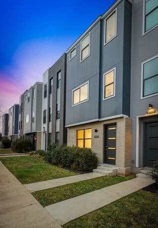 7940 Kennedy Hill Unit 7 — photo 2