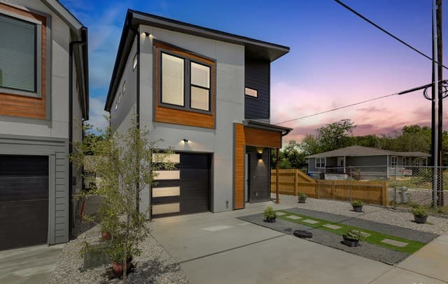 915 Piedmont Ave — photo 2