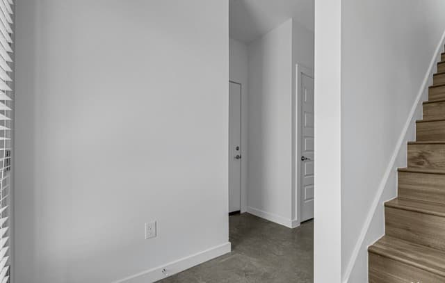 915 Piedmont Ave — photo 3