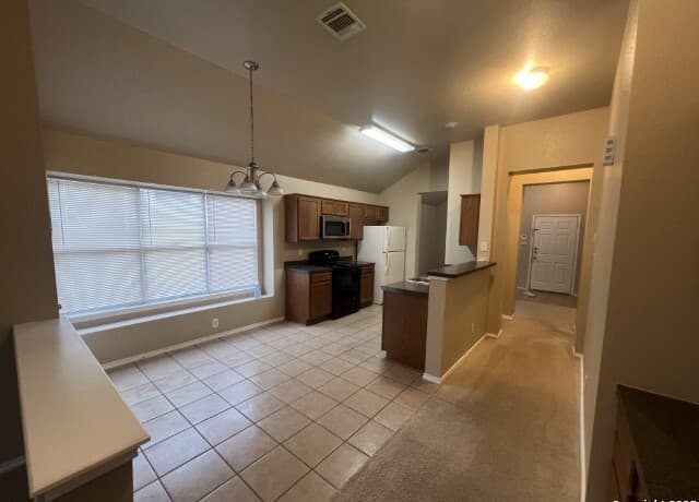 7018 Heathers — photo 3