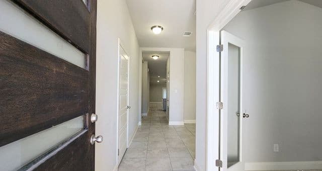 3-bedroom rental at 11623 Tribute Pass in San Antonio, TX — photo 3