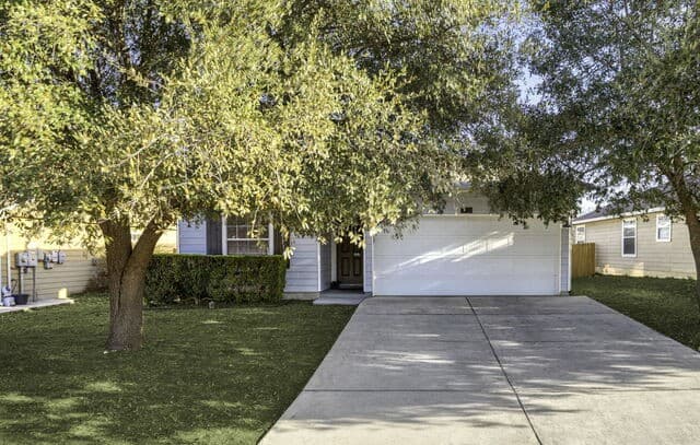 4-bedroom rental at 11720 Basil Grass in San Antonio TX