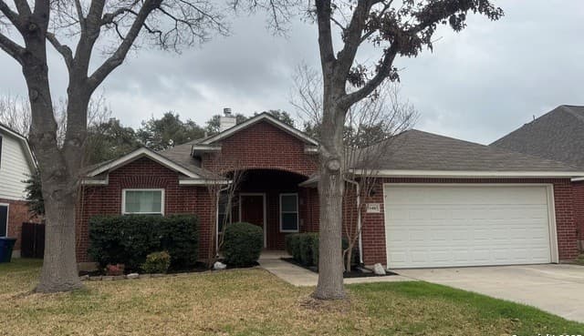 3-bedroom rental at 11410 Fair Hollow Dr. in San Antonio, TX — photo 2
