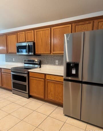 3-bedroom rental at 11410 Fair Hollow Dr. in San Antonio, TX — photo 5