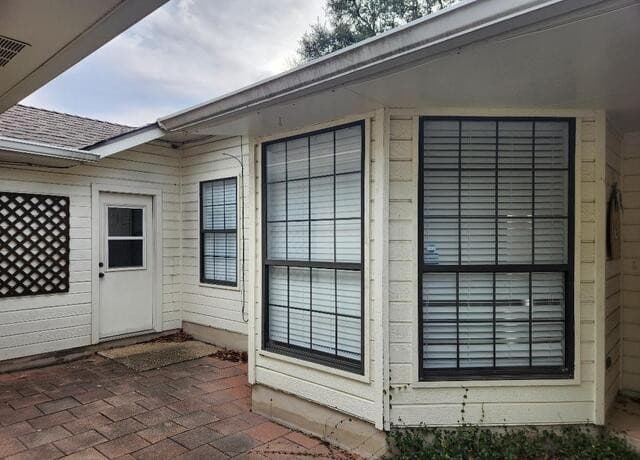 1409 Greenwood — photo 5