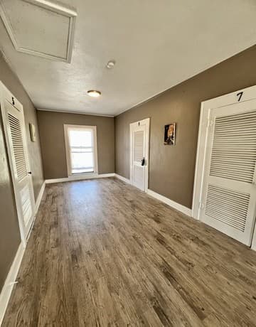 128 W Magnolia Ave Unit 8 — photo 4