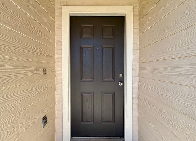 3-bedroom rental at 9011 Timber Hunt in San Antonio, TX — photo 4