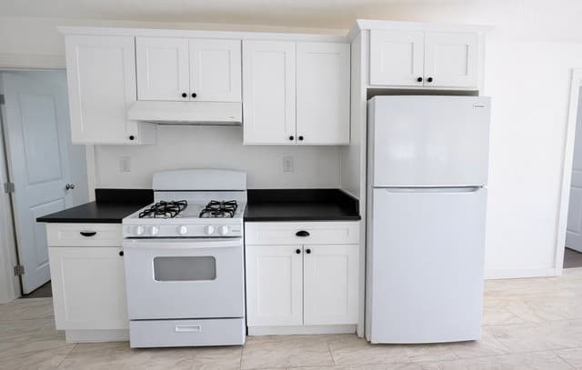 1411 Lamar — photo 3